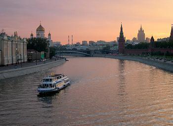закат солнца на Москве-реке